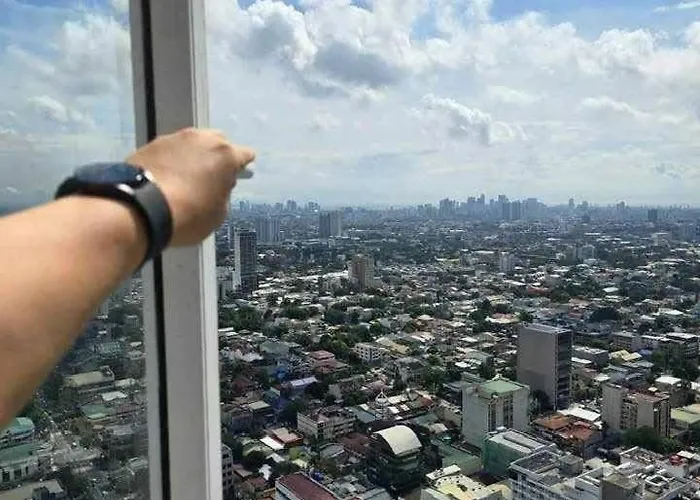 Miya's Crib D Staycation Tomas Morato Quezon